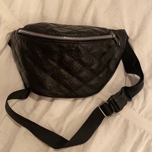 Black textured Fanny pack
